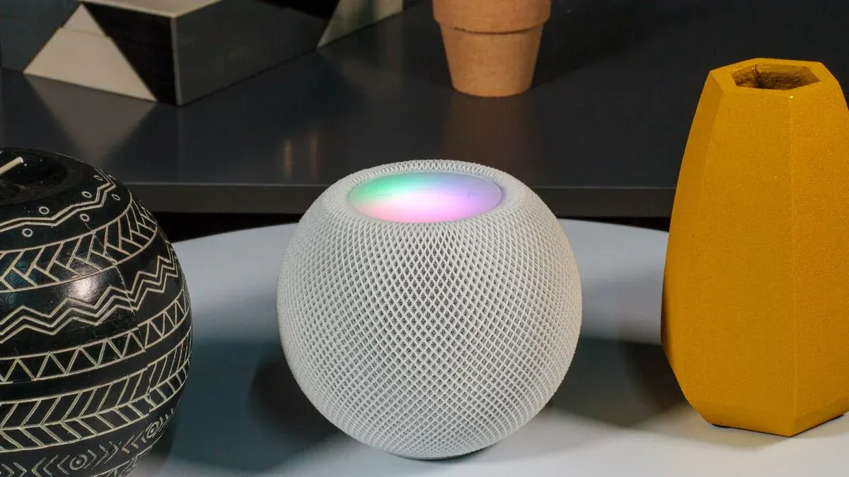 HomePod mini 2 é revelado em códigos da Apple com novas cores e foco em inteligência artificial